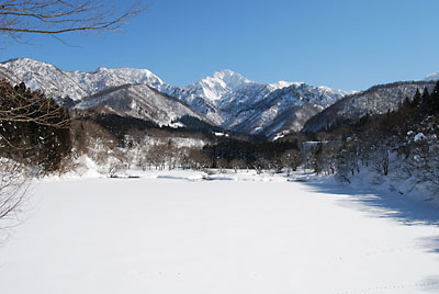 今日もお天気が良くて大源太湖がきれいでした。