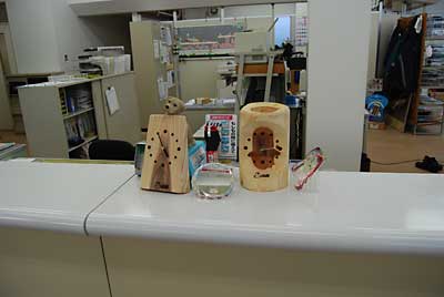 自慢の時計です。丸太の時計はヒットでした。
