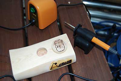 焼き絵用の電機ごてを買うためでした。運良くみつかりました。