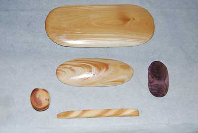 一番下のは、タイピン用に試作してみました。