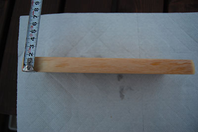 厚さは１．８ｃｍくらいです。