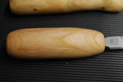  ケヤキの枝で作った柄は、贅沢かな？？