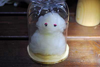 突然、雪だるまが思いつきました。