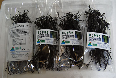 「干しワラビ」です。