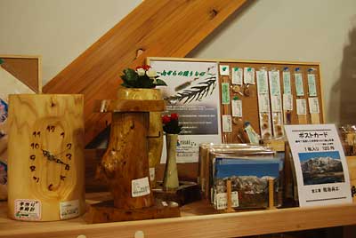 工芸の展示場所はイマイチですが、わがままはいえません。