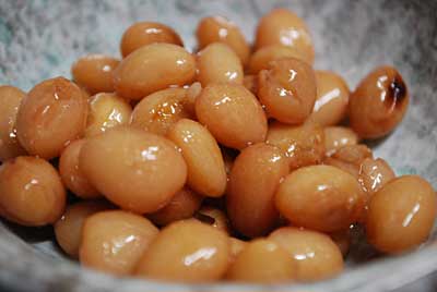 昨日から仕込んでおいた桑の木豆の試食も置いて来ました。