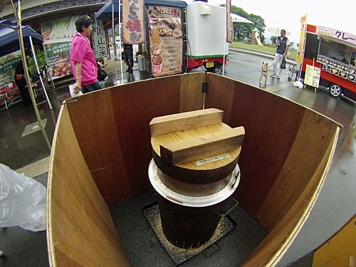 約２０分で炊きあがり、２０分蒸らして完成です。