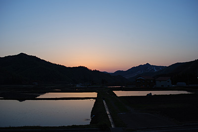 あっというまに暗くなって、気がつけば夕焼けがきれいでした！