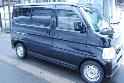 本日、納車されたバモスです。