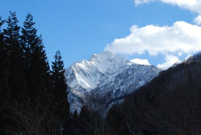 今日は、晴れたので大源太山がきれいでした。
