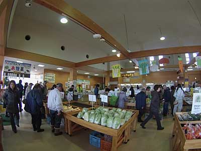 売り場面積は、４２８㎡ととても広く、年間約６億円の売上があるそうです。