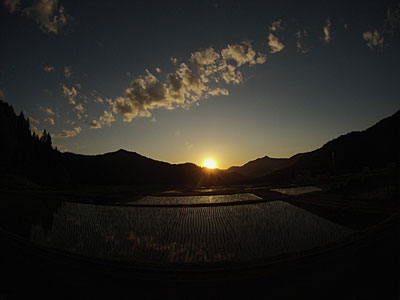 午後の３時過ぎから晴れだして、夕陽がきれいでした。