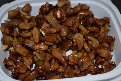 クルミ揚げ、外側がカリカリして美味しいです。