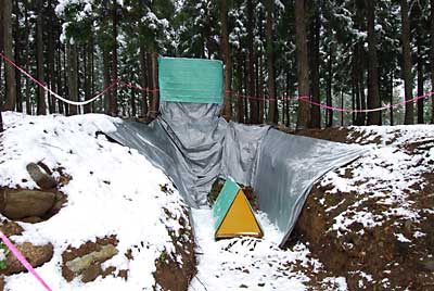 雪室には、まだ雪が積もっていませんでした。