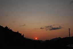 真っ赤な夕日