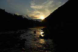 大源太湖の夕日