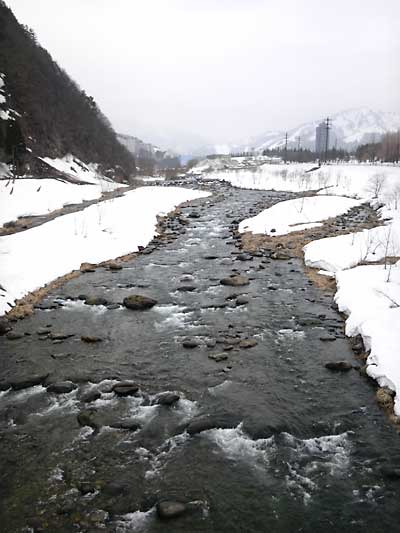 魚野川の上流です。