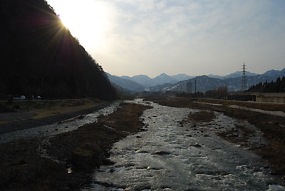 魚野川は、雪代が出て来て水量が多くなっています。
