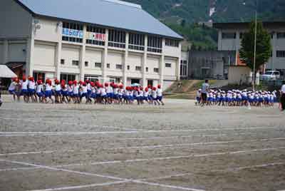 娘の小学校の運動会があったので応援に行って来ました。