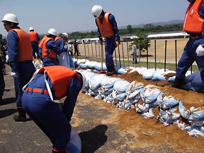 長岡で開催された新潟県の水防訓練に参加して来ました。