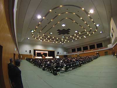 県民福祉大会が開催され、県内から約１千人の福祉関係者の方々が集まりました。