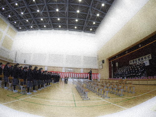中学校の卒業式の出席。