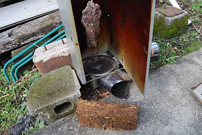 桜の枝のチップで作ったブロックです。