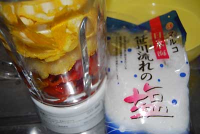 塩は、こだわりの「笹川流れの塩」を使います。