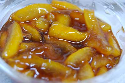 味噌を使わず醤油の柚子味噌です。