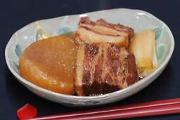 豚の角煮と大根