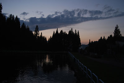 植替え作業が終わったら夕焼けがきれいになっていました。