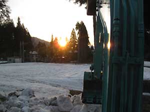 ユンボから見える夕日がきれいでした