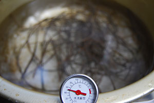 ５０℃くらいになったところで火を止めます。